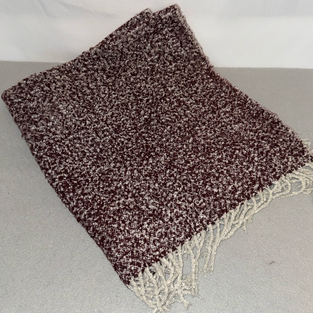 American Eagle wrap / scarf